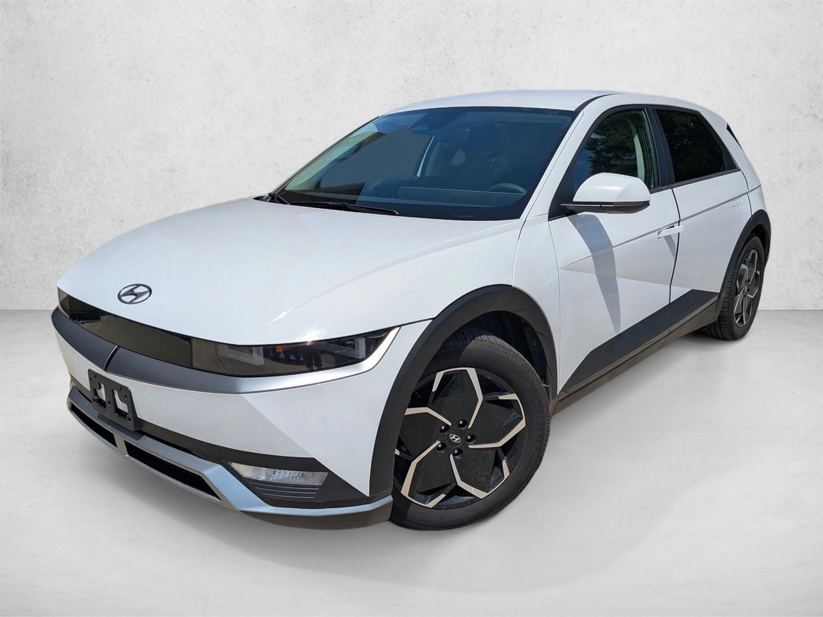Thumbnail: 2022 Hyundai Ioniq 5 - 1