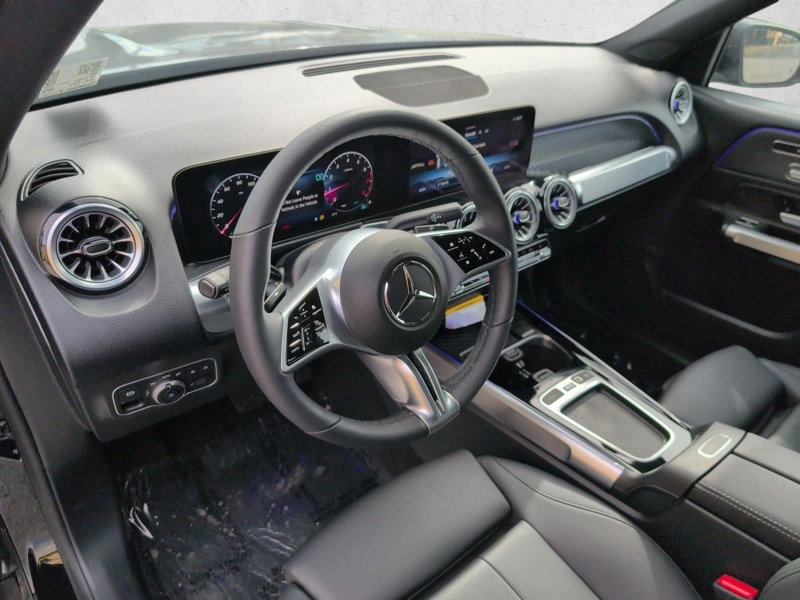 Thumbnail: 2025 Mercedes-Benz GLB - 3