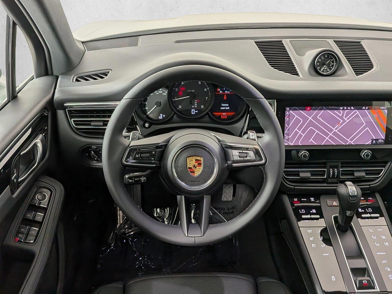 Thumbnail: 2026 Porsche Macan - 3