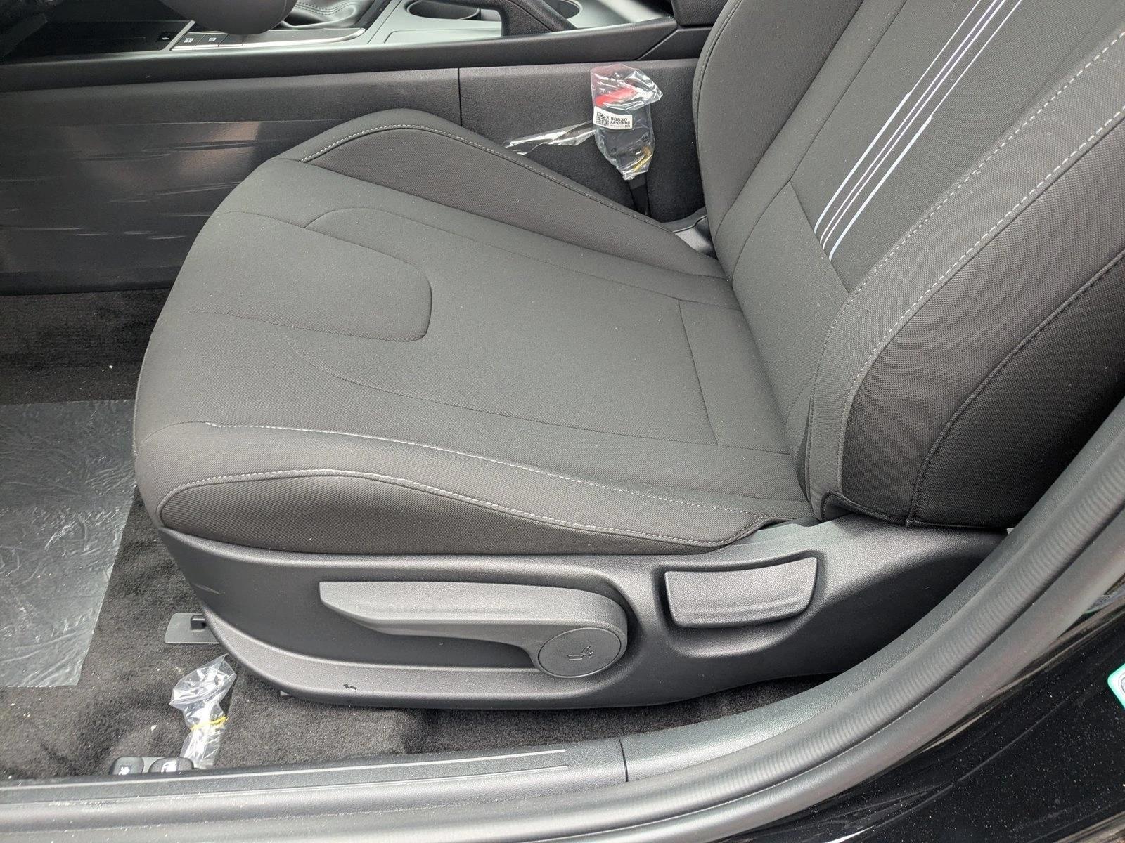 Thumbnail: 2025 Hyundai Elantra - 3