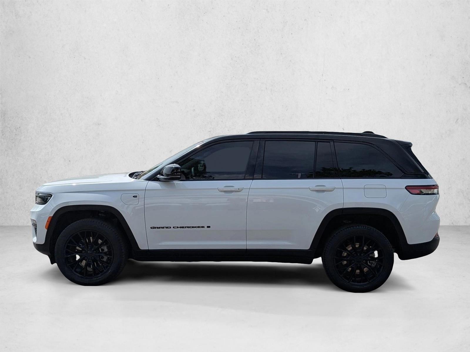 Thumbnail: 2022 Jeep Grand Cherokee - 2