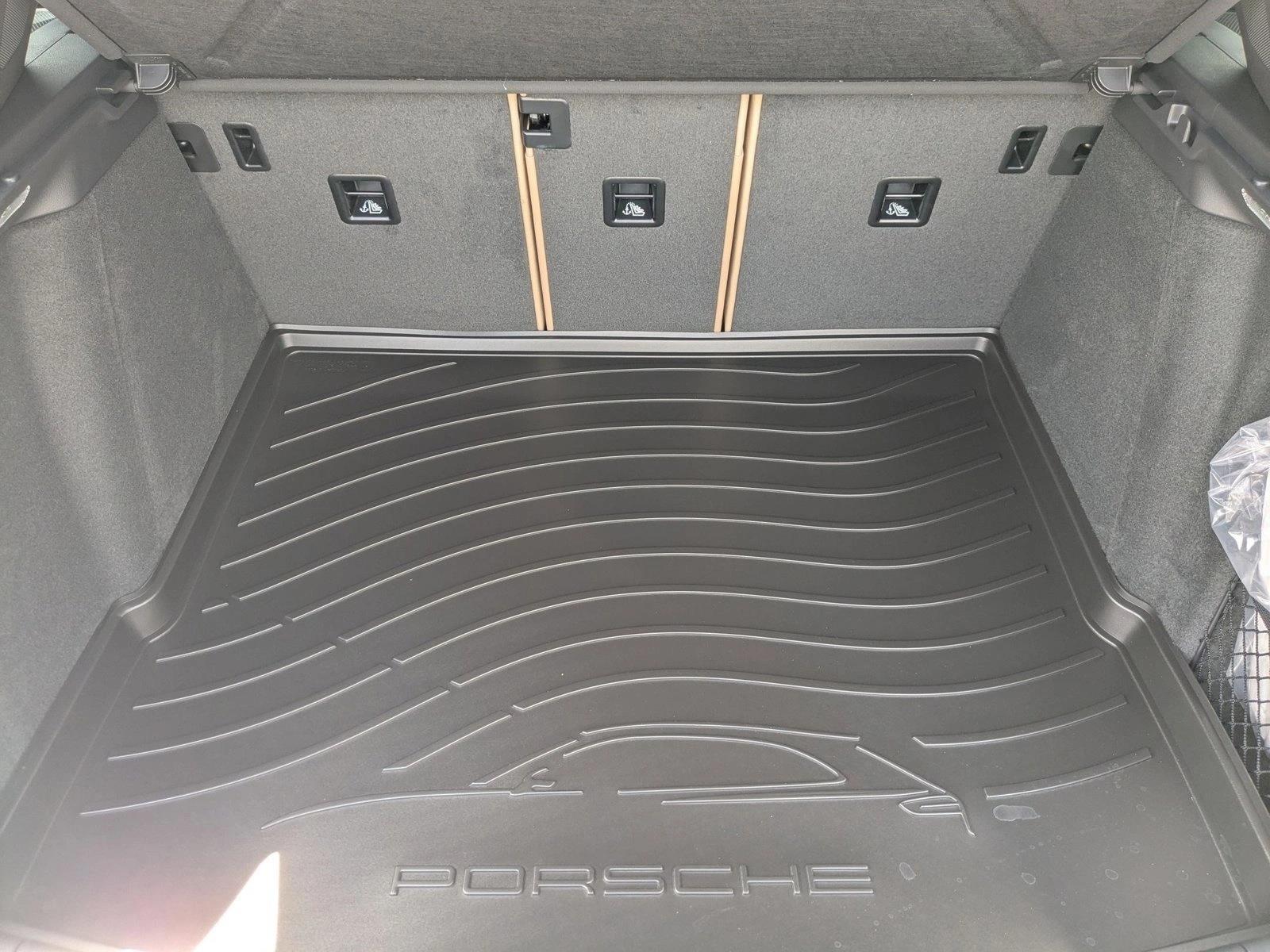 2026 Porsche Macan Base - Photo 22