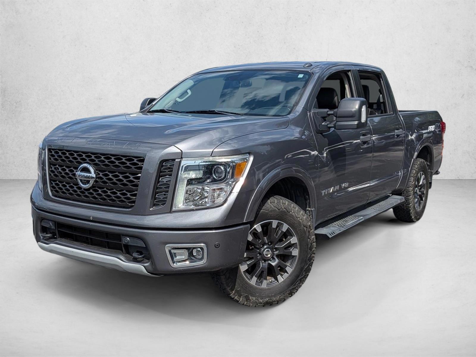 2019 Nissan Titan PRO-4X 4X4 Crew Cab's photo