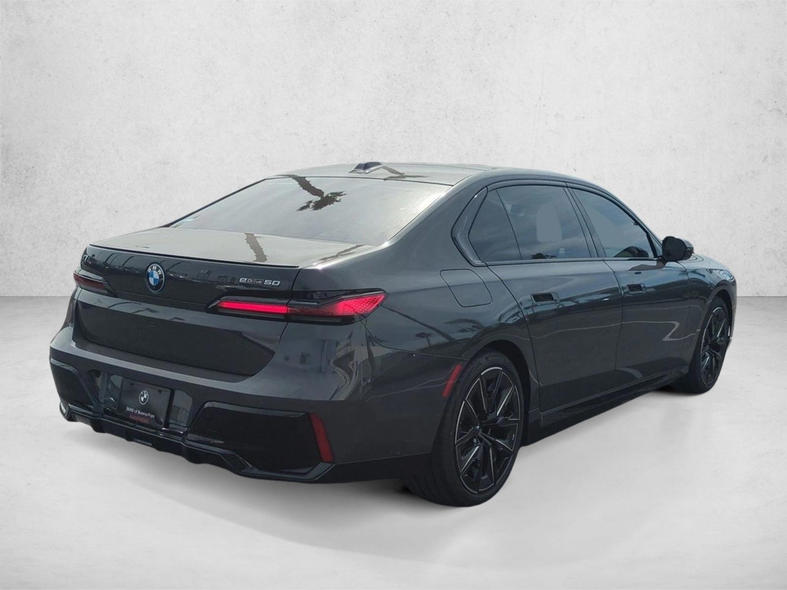 Used 2026 BMW i7 50 with VIN WBY43EJ04TCY32138 for sale in Des Plaines, IL
