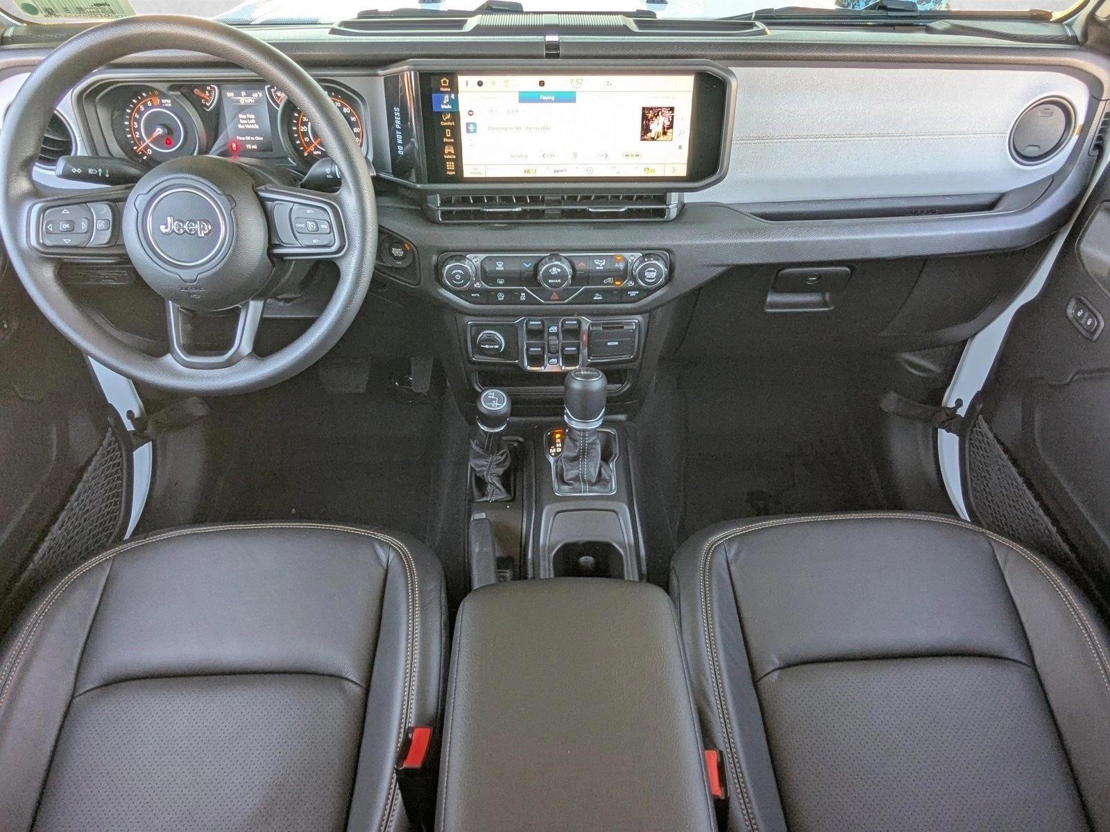 Thumbnail: 2026 Jeep Gladiator - 4