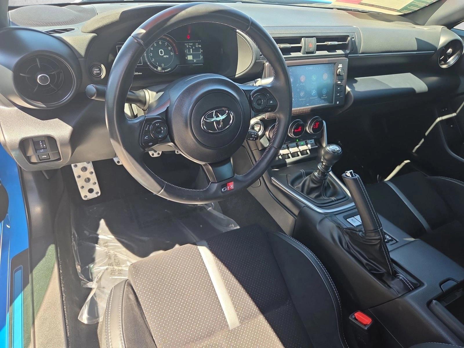 Thumbnail: 2024 Toyota GR86 - 3