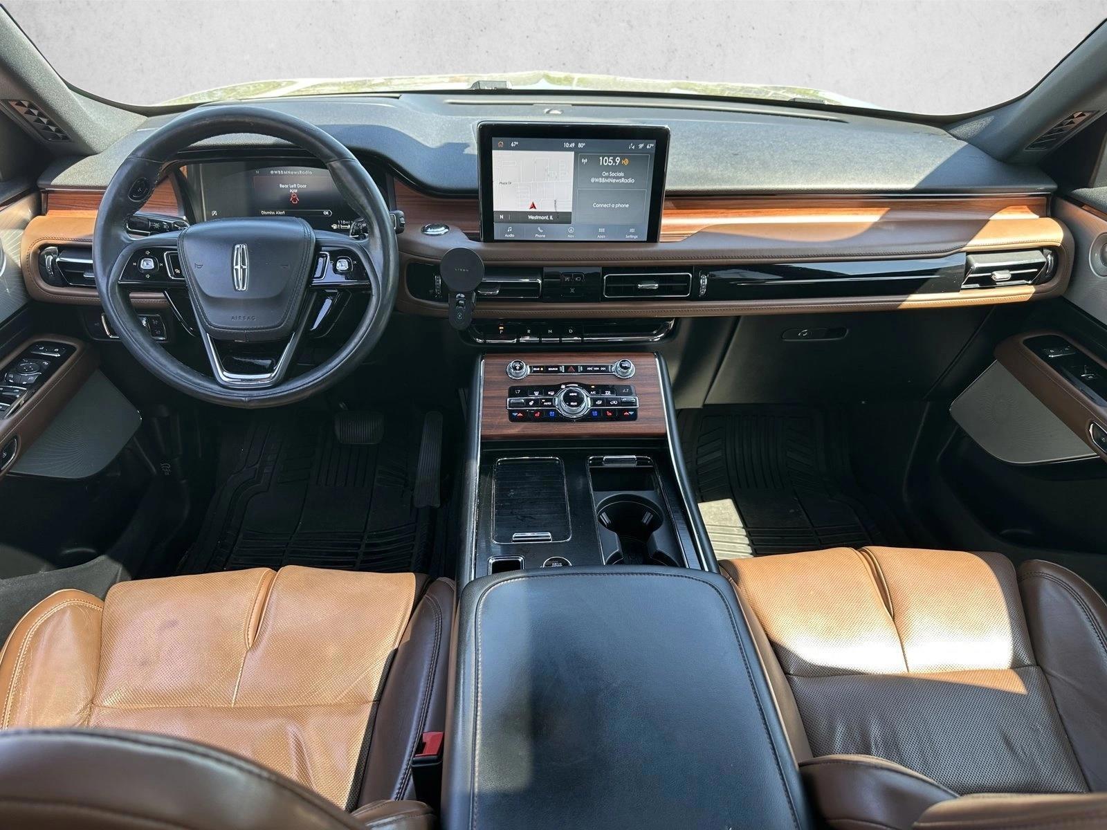 Thumbnail: 2020 Lincoln Aviator - 4