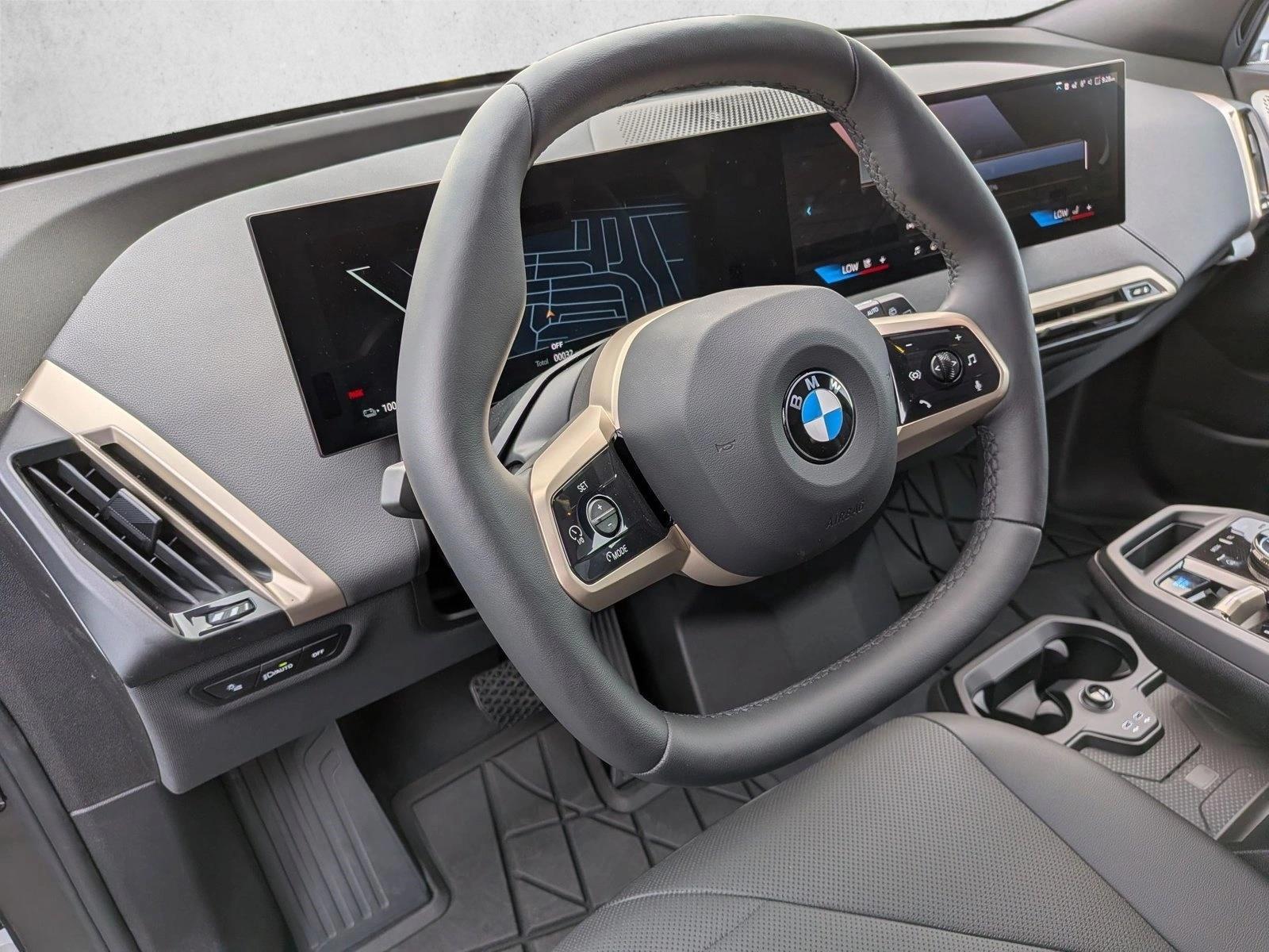 Thumbnail: 2026 BMW iX - 3