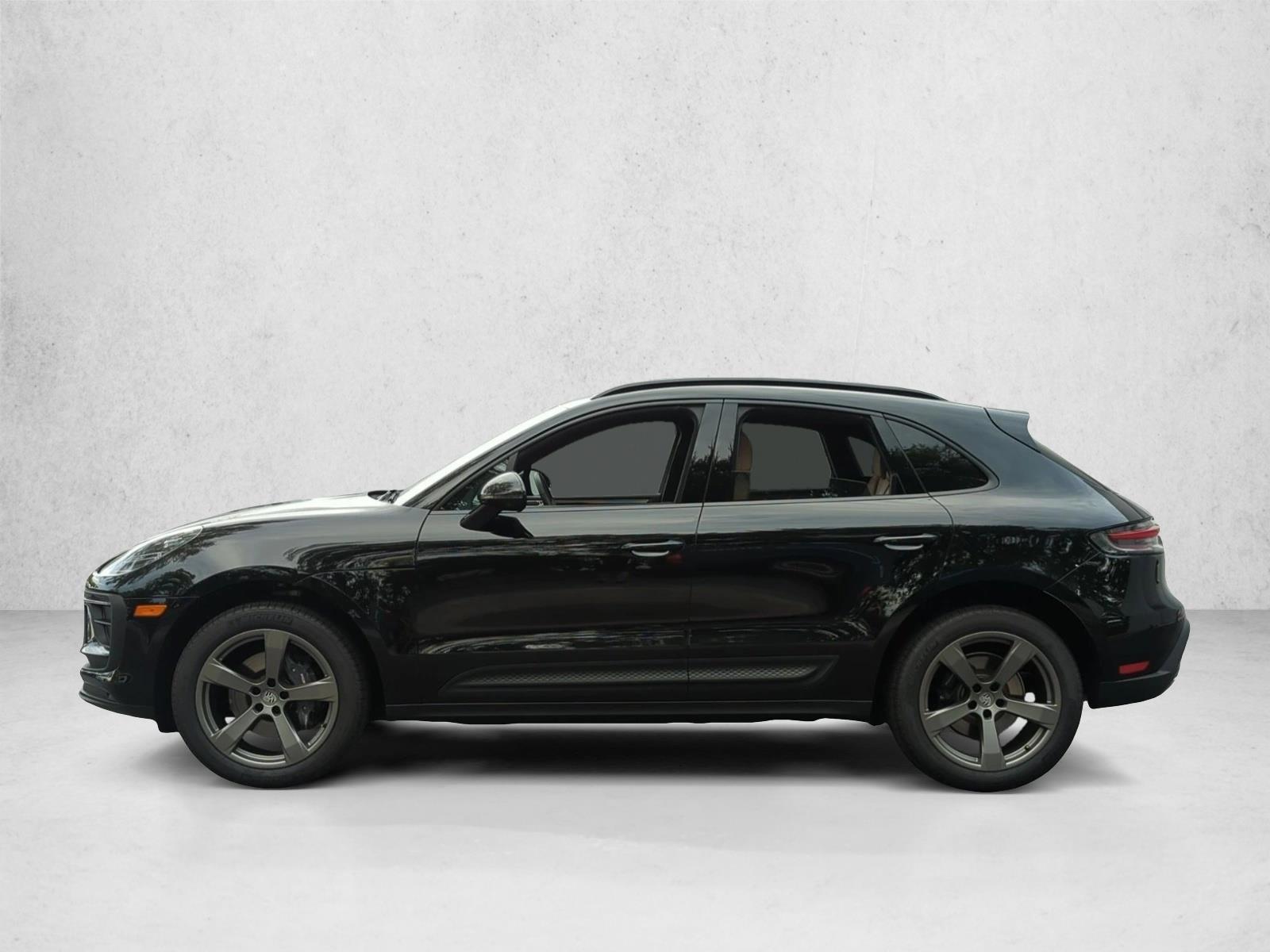 Thumbnail: 2025 Porsche Macan - 2