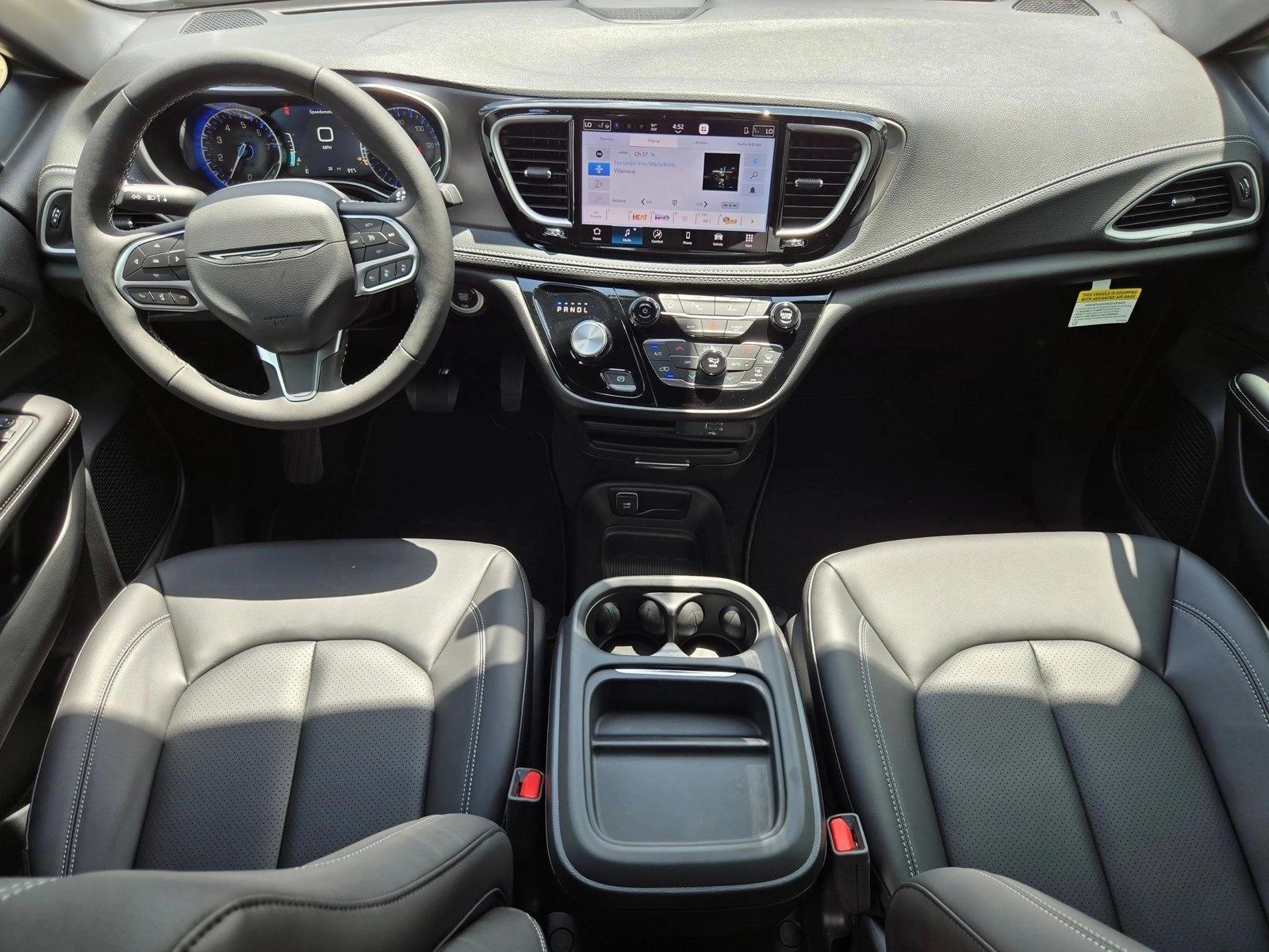 Thumbnail: 2027 Chrysler Pacifica - 3
