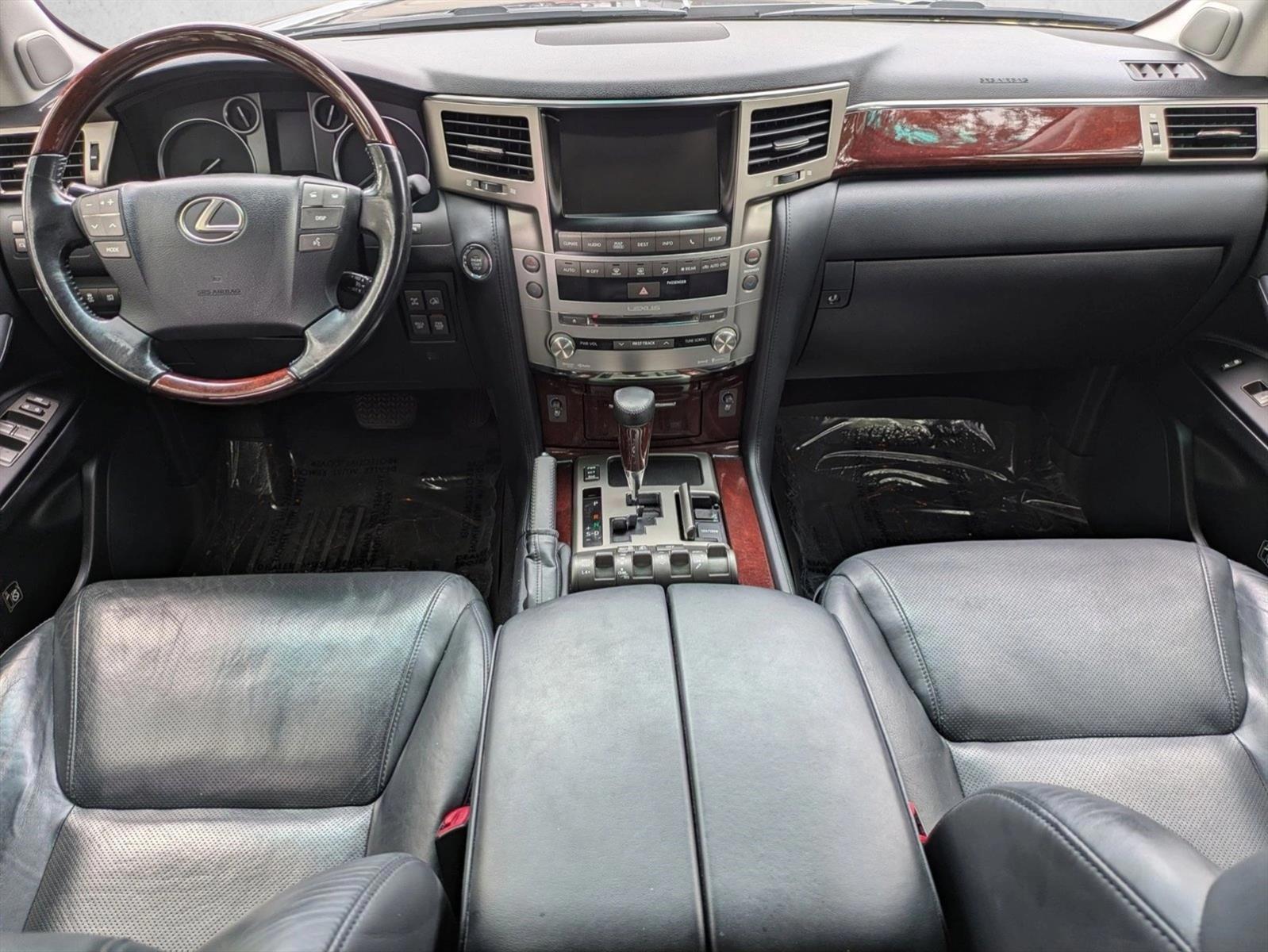 Thumbnail: 2015 Lexus LX - 3