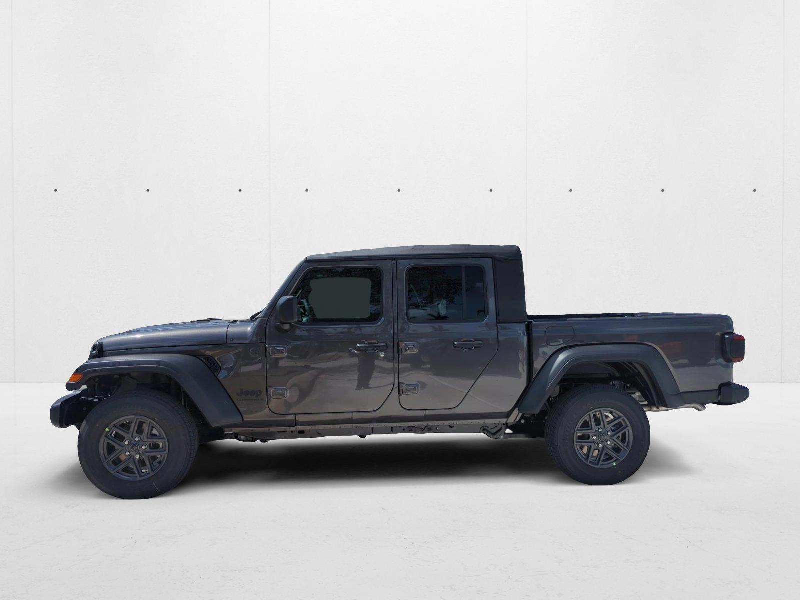 Thumbnail: 2025 Jeep Gladiator - 2