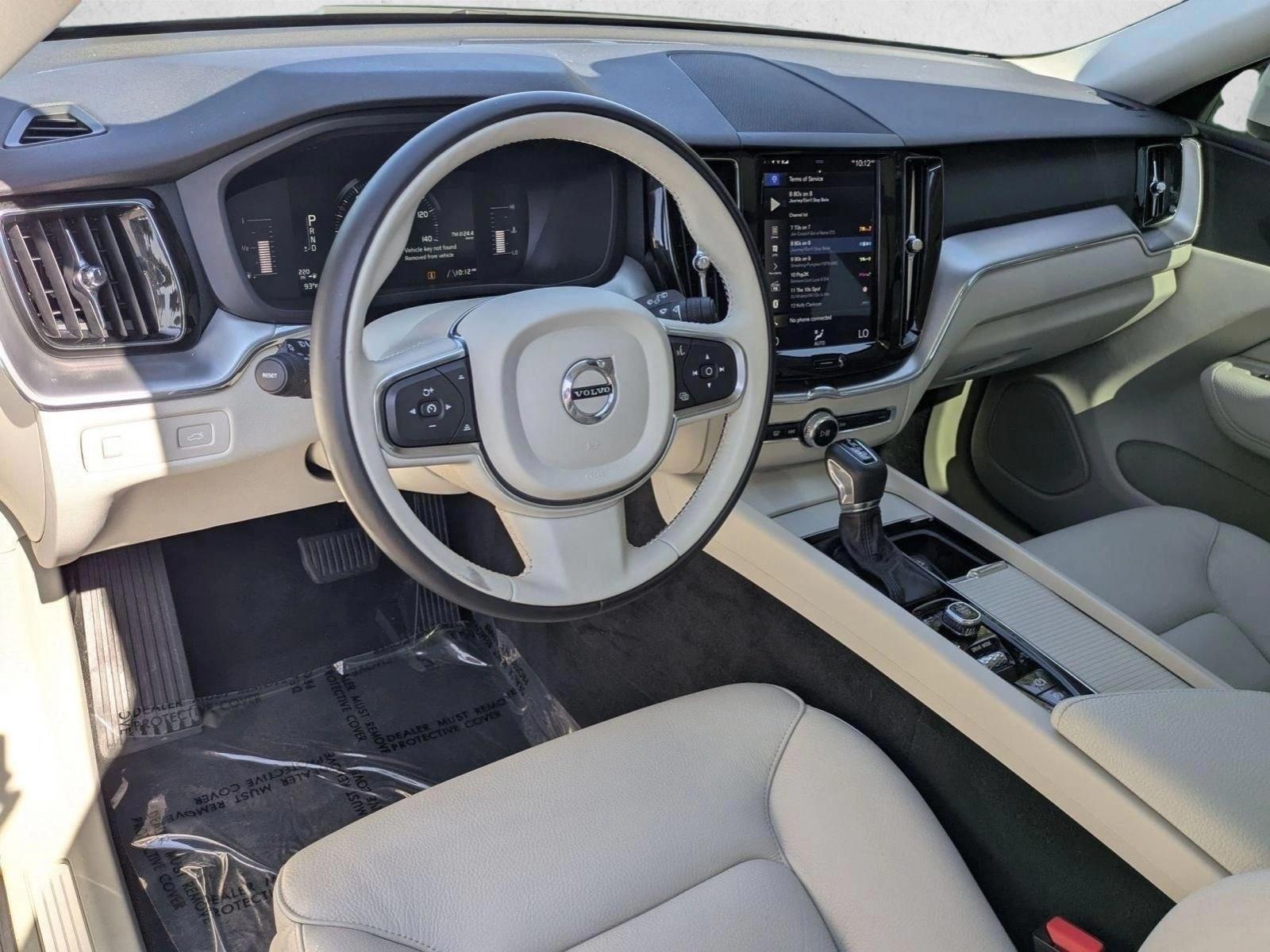 Thumbnail: 2019 Volvo XC60 - 3