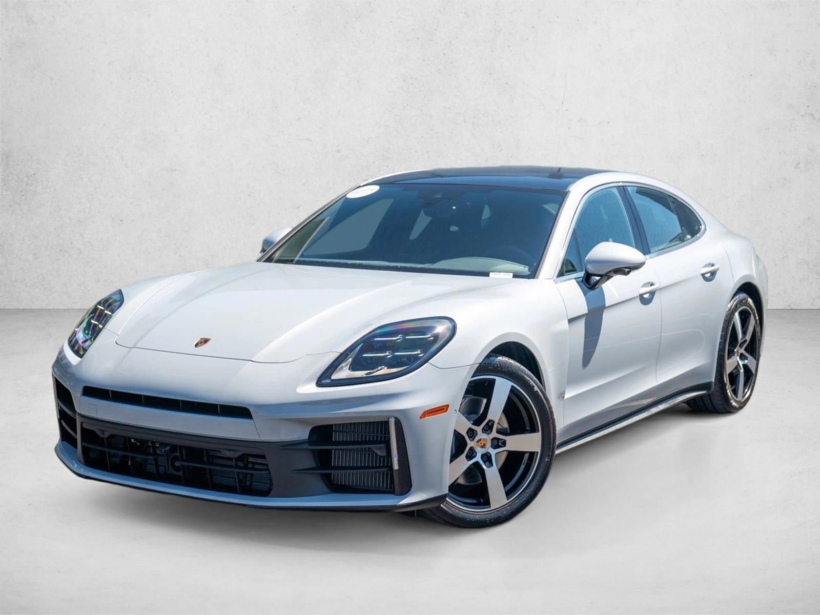 2025 Porsche Panamera 4's photo