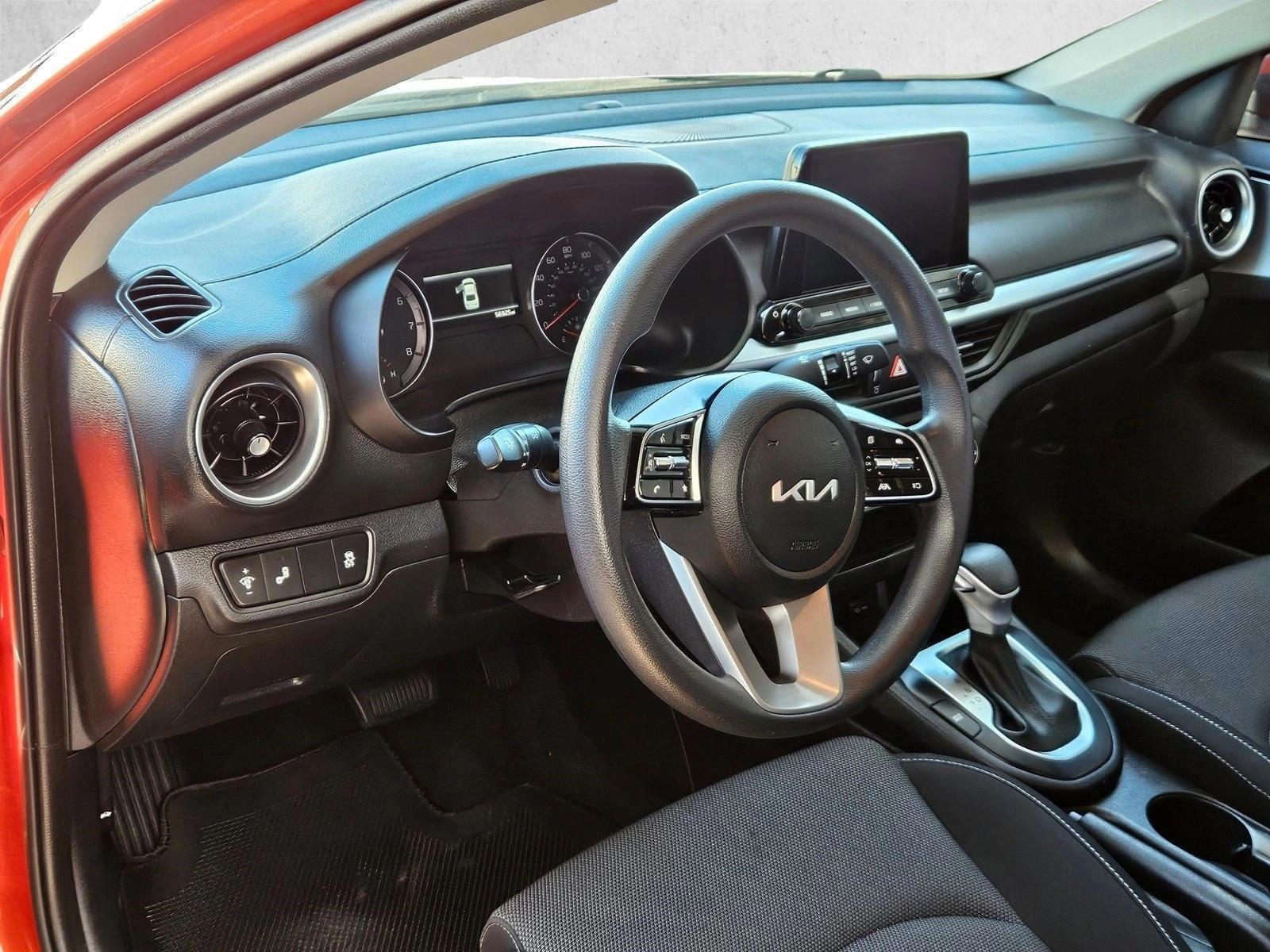 Thumbnail: 2022 Kia Forte - 3