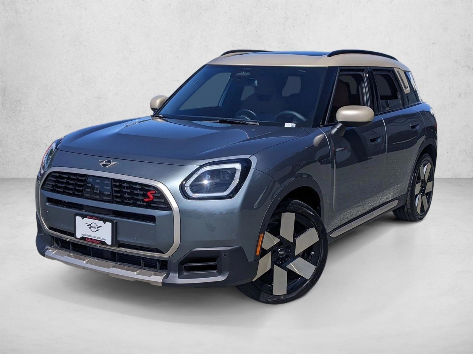 Thumbnail: 2027 MINI Cooper Countryman - 1