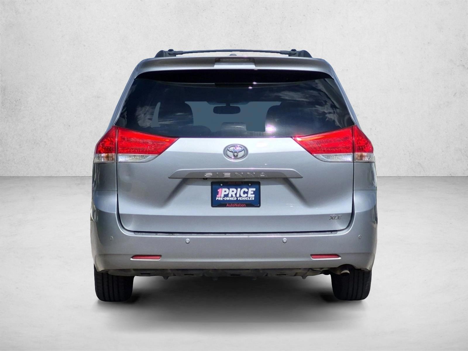 2014 Toyota Sienna, photo 7