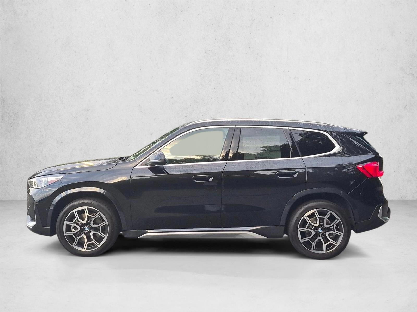 Thumbnail: 2027 BMW X1 - 2