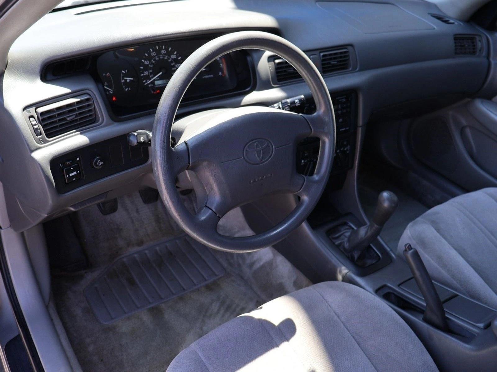 Thumbnail: 1999 Toyota Camry - 3