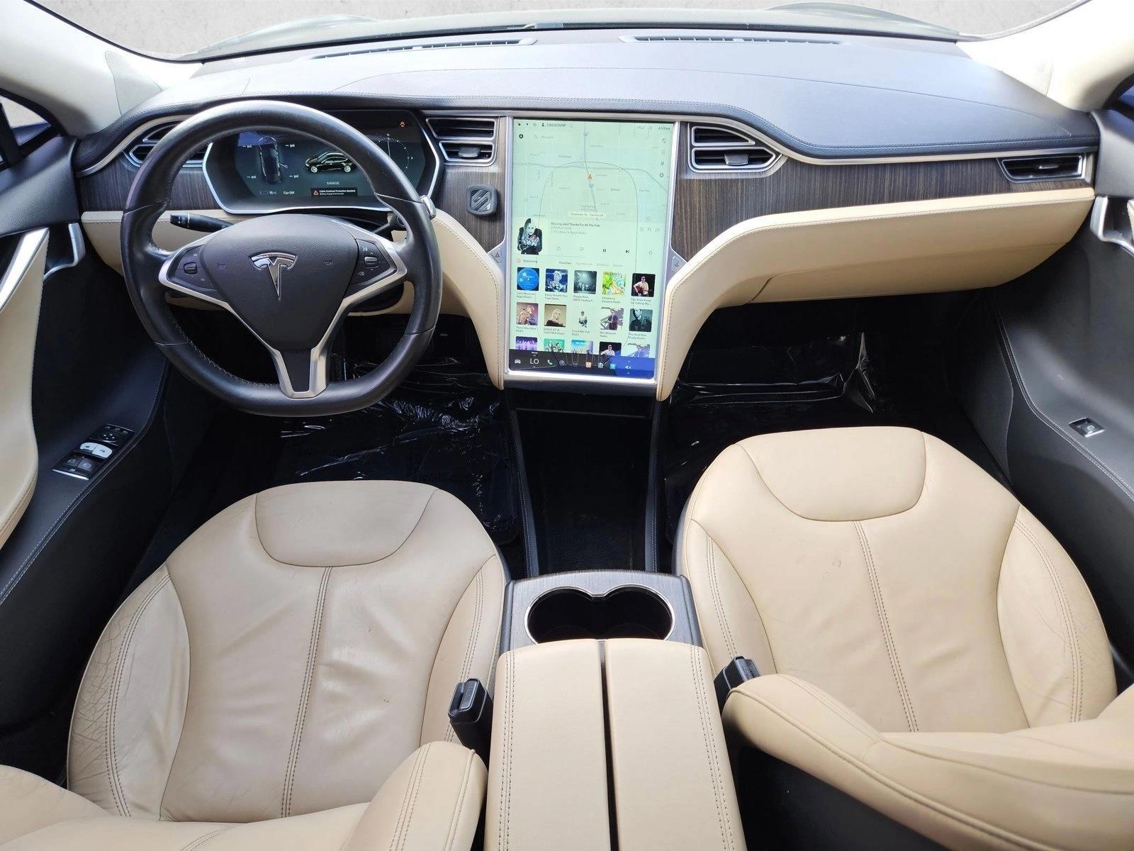 Thumbnail: 2014 Tesla Model S - 3