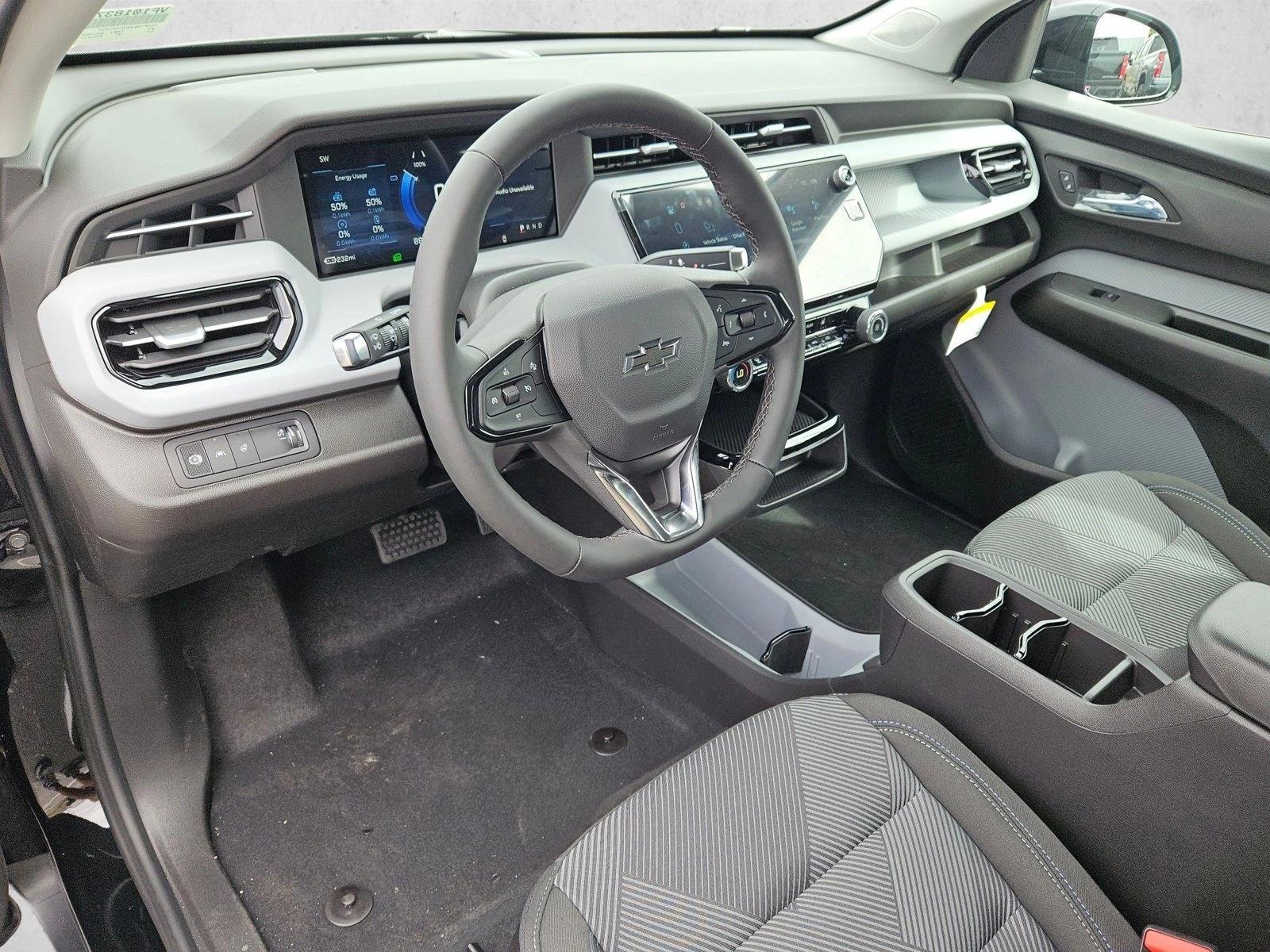 Thumbnail: 2027 Chevrolet Bolt EV - 3