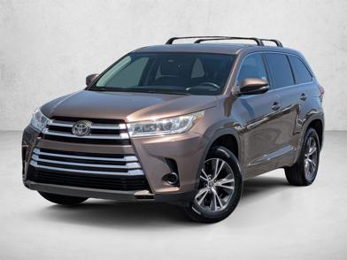 2017 Toyota Highlander LE -
                  Buena Park, CA