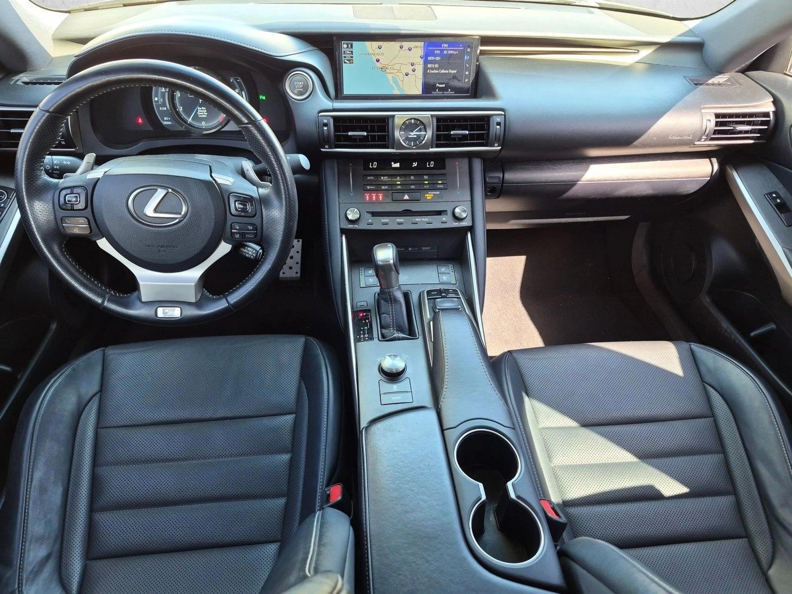 Thumbnail: 2019 Lexus IS - 3