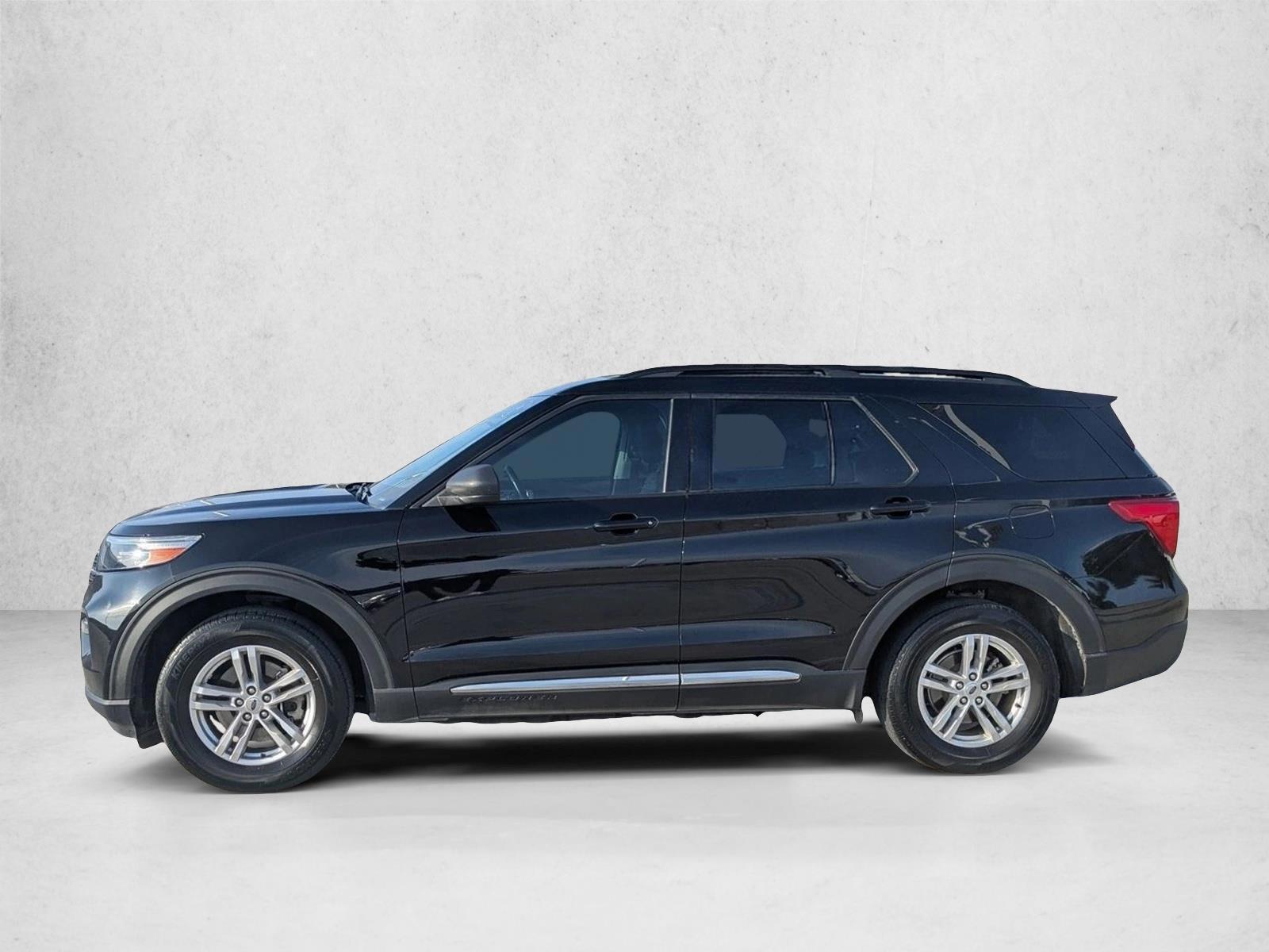 Thumbnail: 2022 Ford Explorer - 2