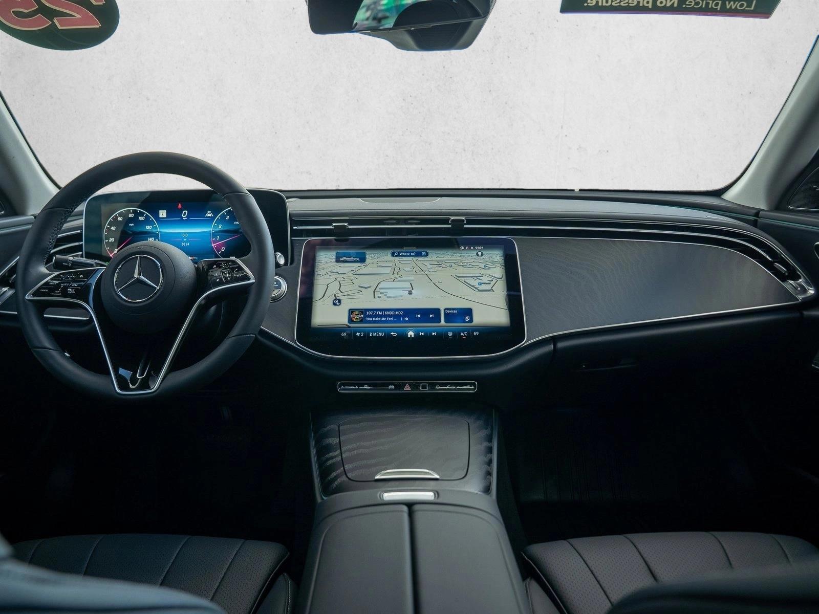 Thumbnail: 2025 Mercedes-Benz E-Class - 3