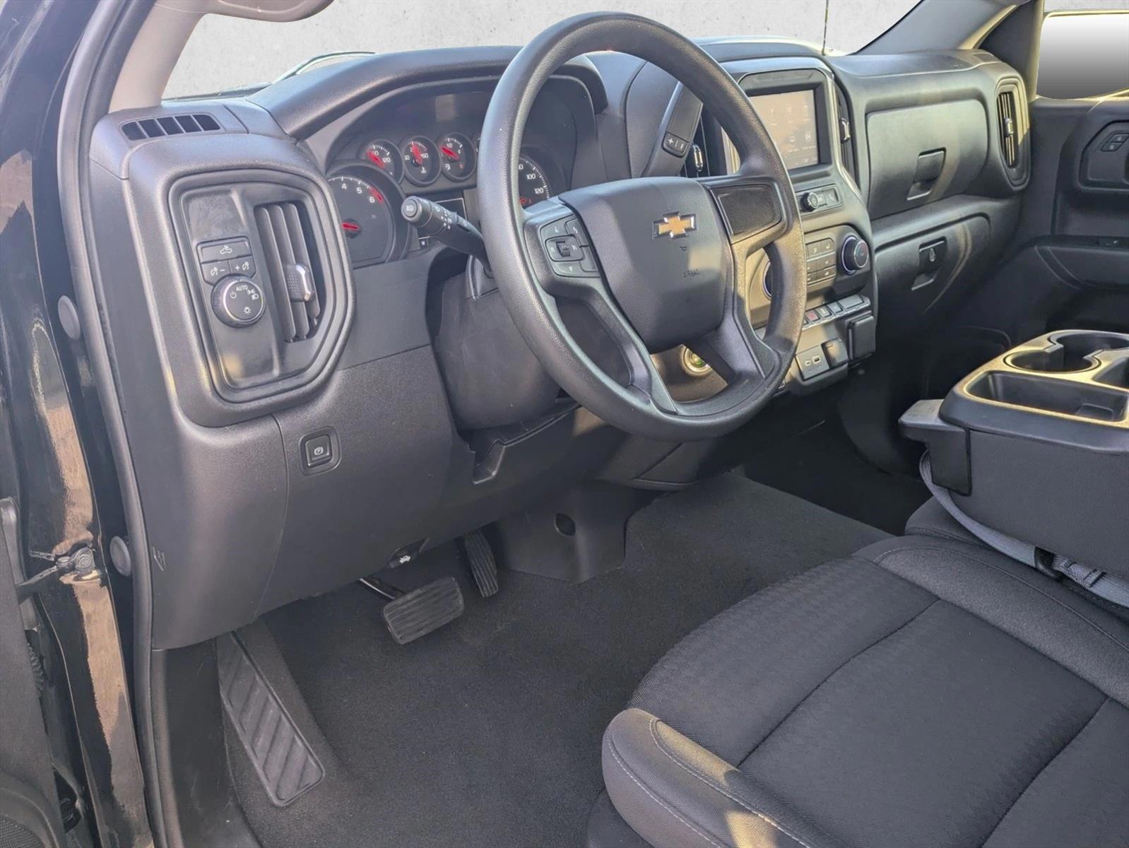 2024 Chevrolet Silverado 1500 Custom - Photo 8