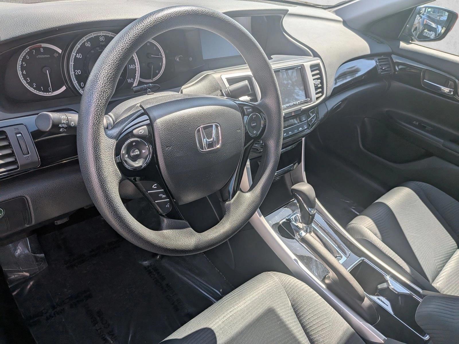 Thumbnail: 2016 Honda Accord - 3