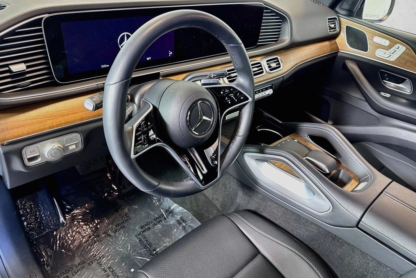 Thumbnail: 2024 Mercedes-Benz GLE - 3