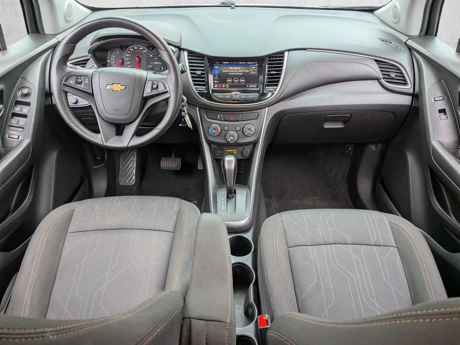 Thumbnail: 2020 Chevrolet Trax - 3