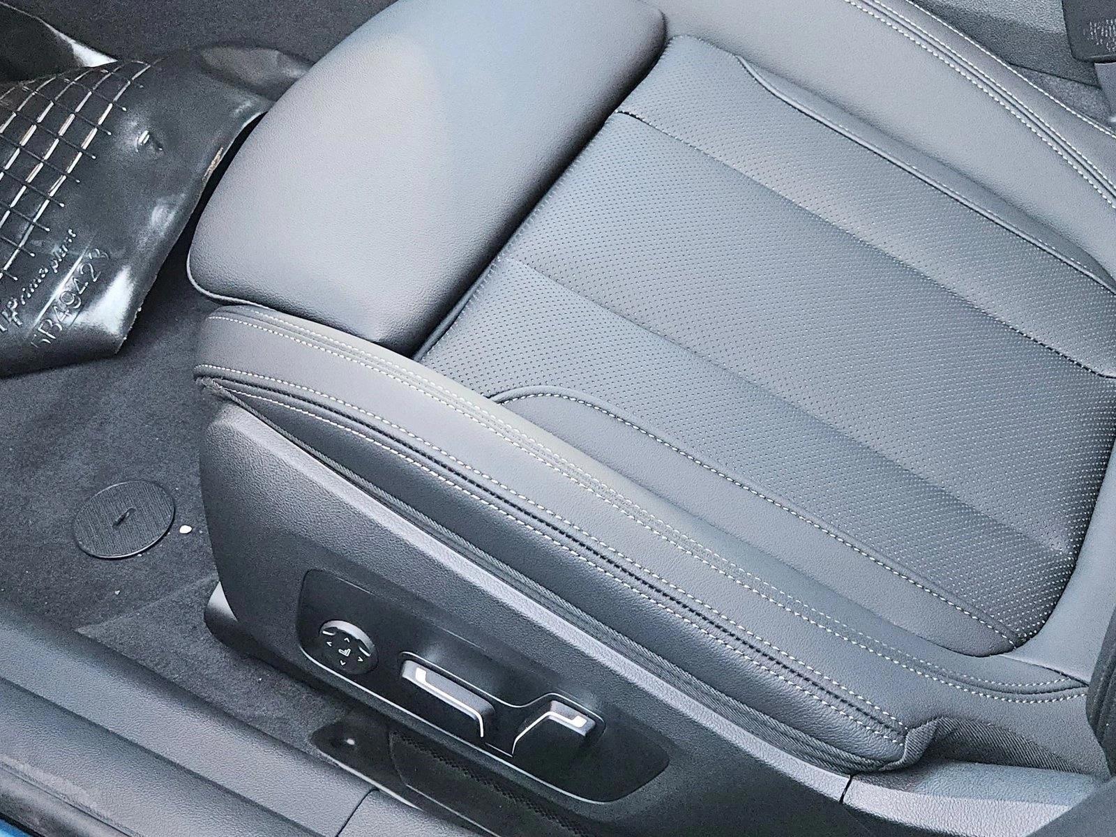 Thumbnail: 2026 BMW 4 Series - 4