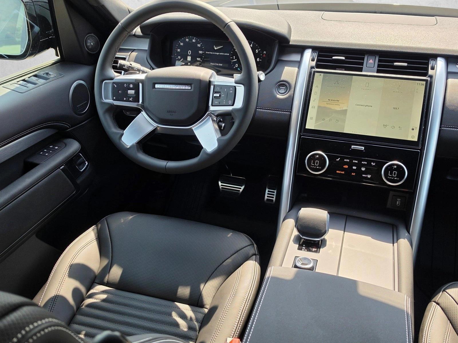 Thumbnail: 2026 Land Rover Discovery - 4