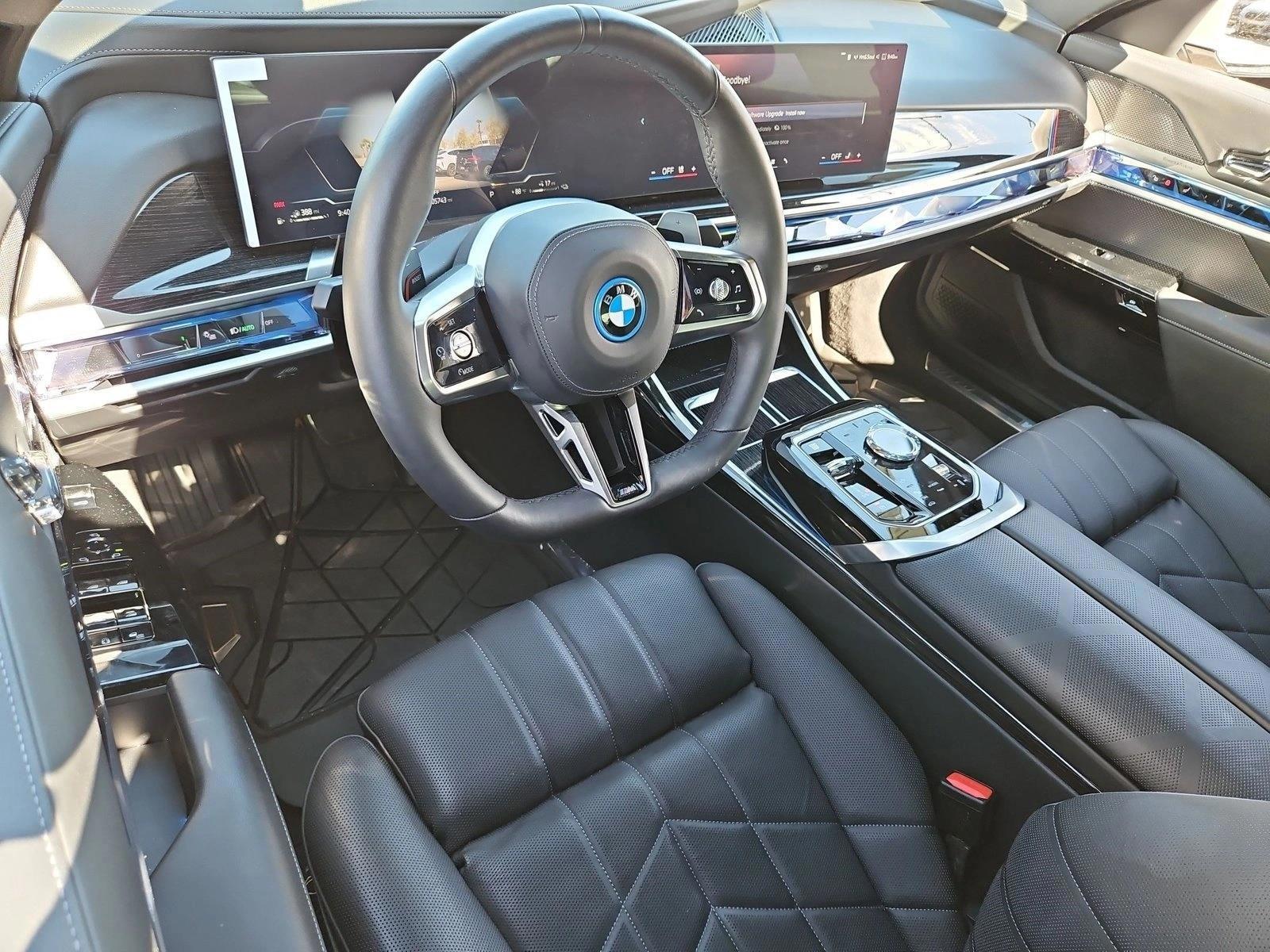 Thumbnail: 2026 BMW 7 Series - 3