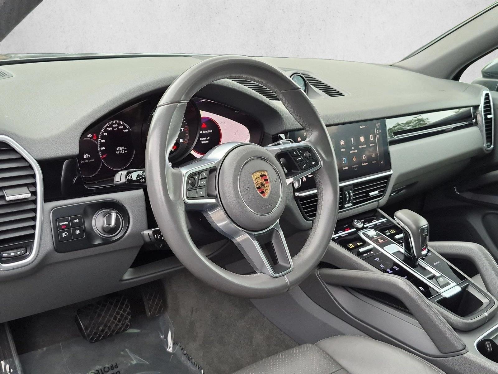 Thumbnail: 2023 Porsche Cayenne - 3