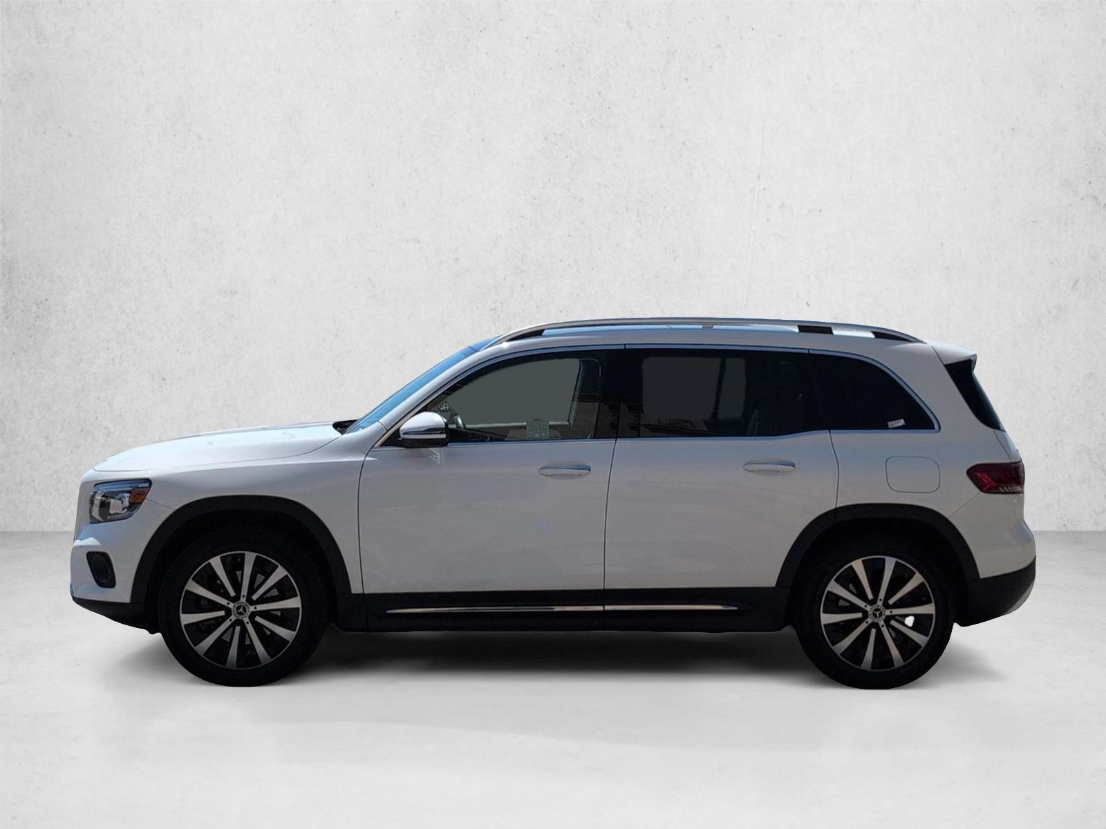 Thumbnail: 2022 Mercedes-Benz GLB - 2