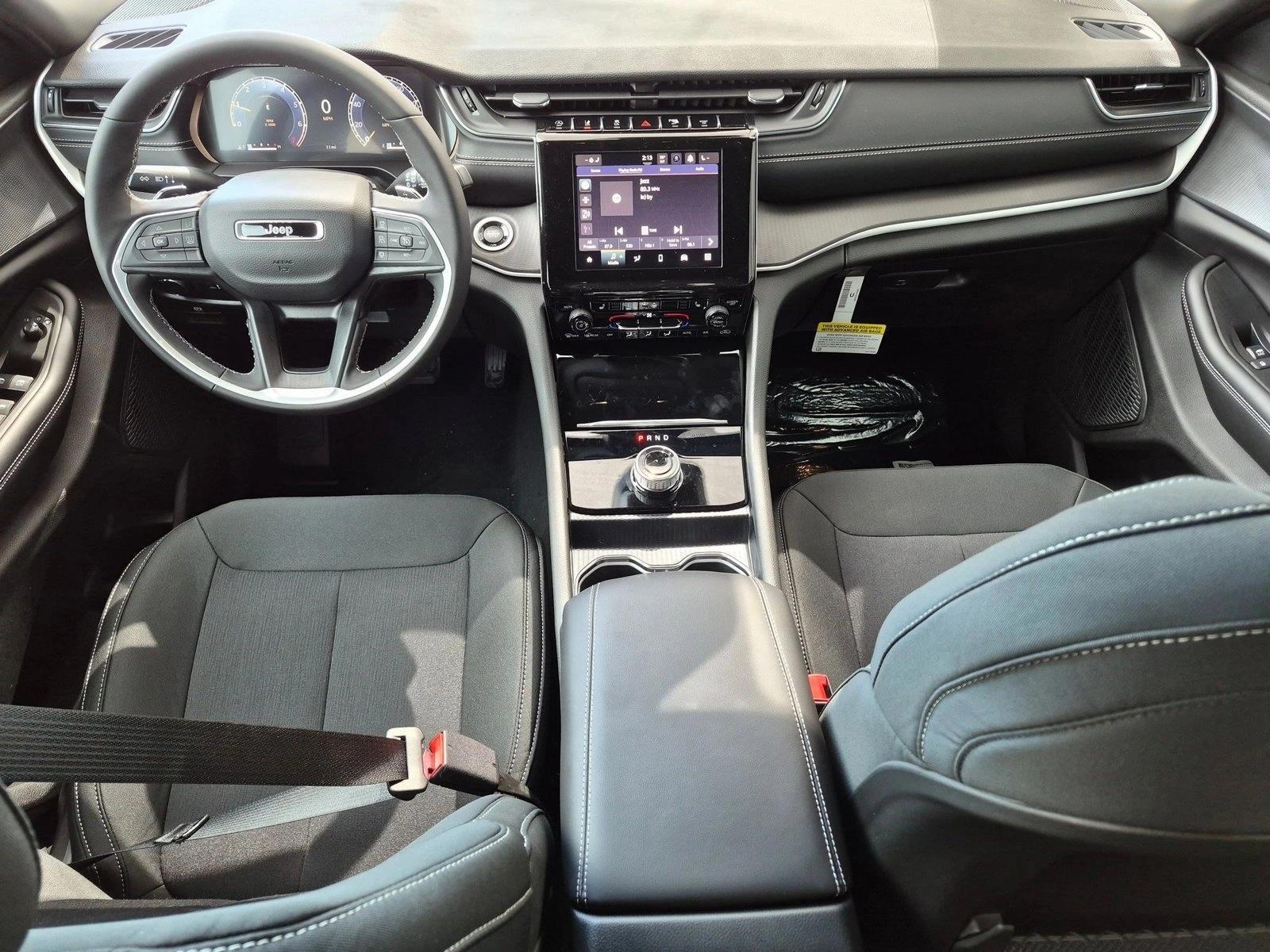 Thumbnail: 2026 Jeep Grand Cherokee - 3