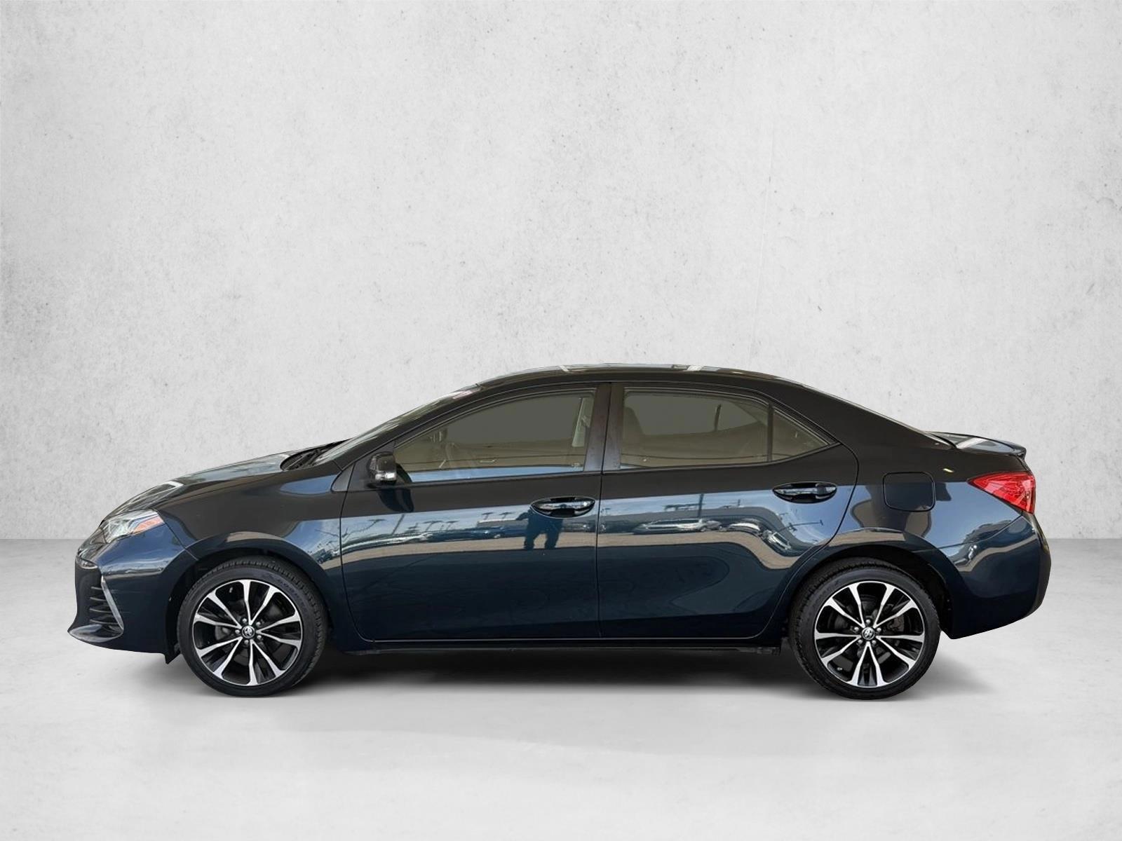 Thumbnail: 2017 Toyota Corolla - 2