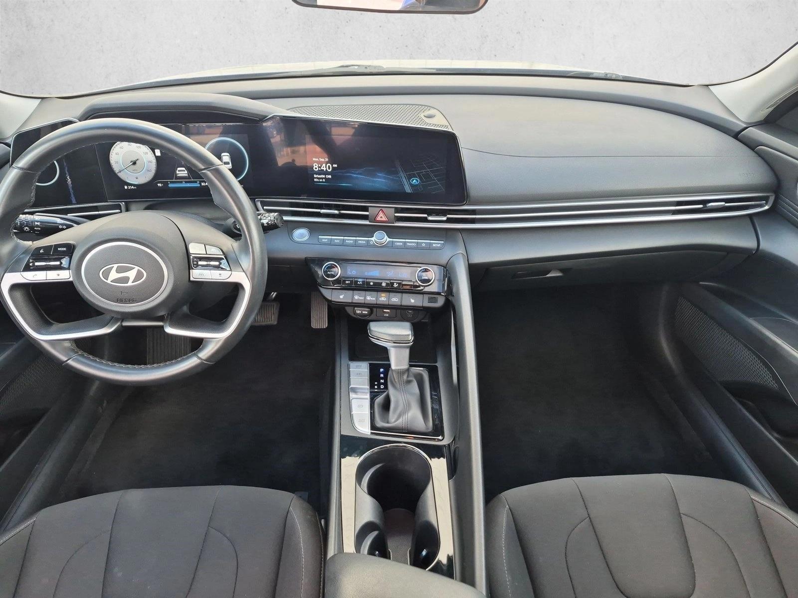 Thumbnail: 2025 Hyundai Elantra - 4