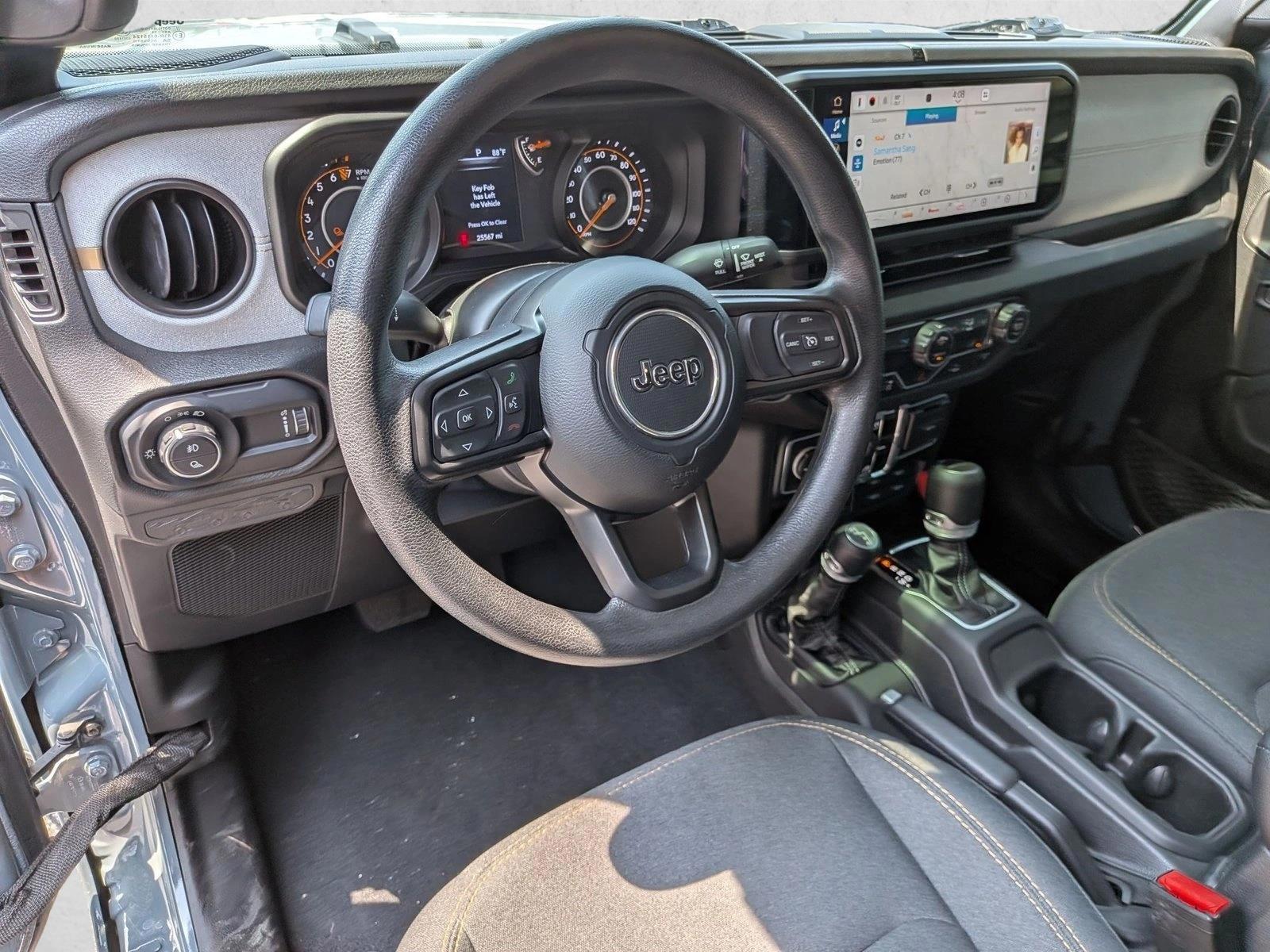 Thumbnail: 2024 Jeep Gladiator - 3