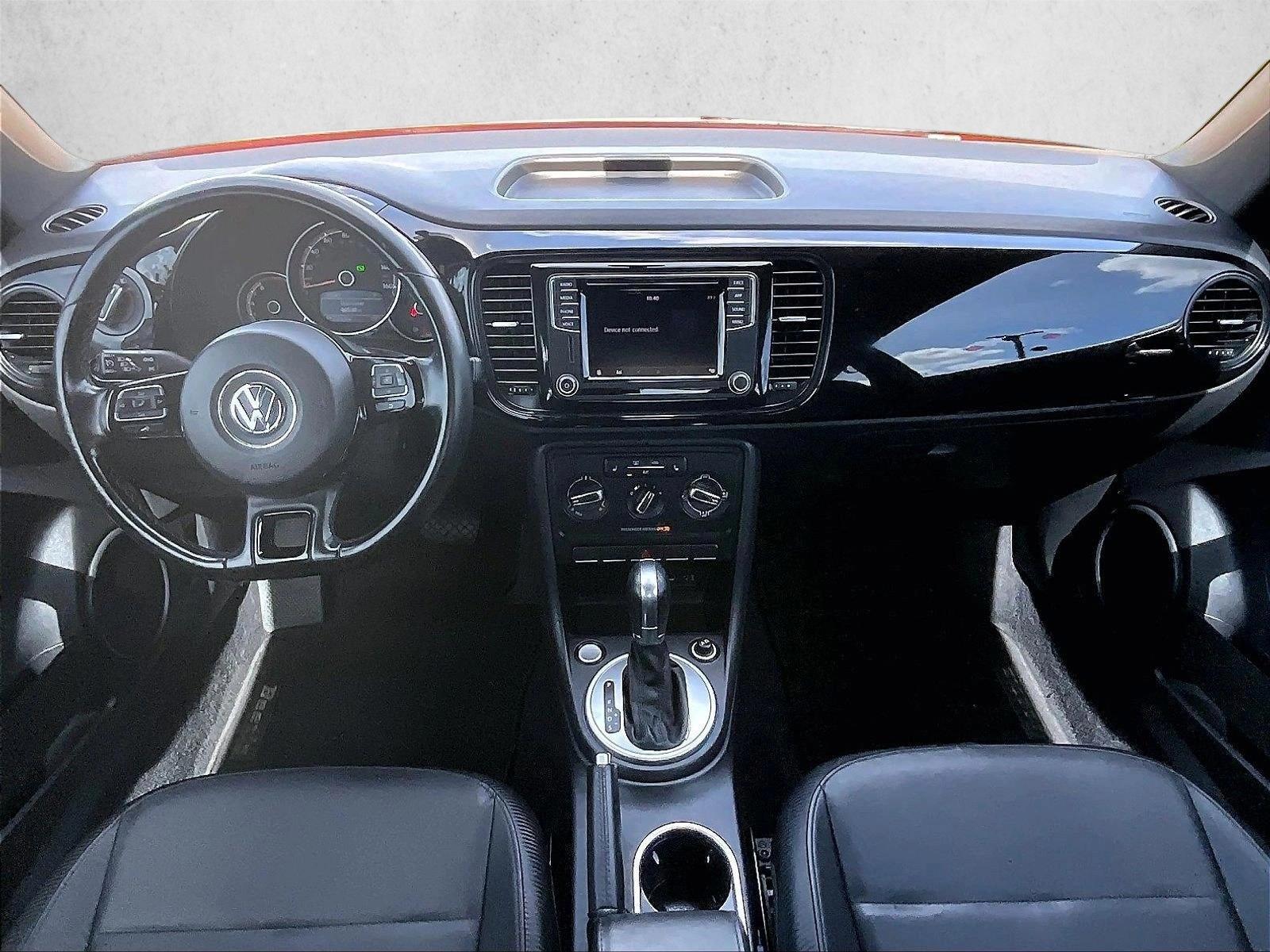 Thumbnail: 2018 Volkswagen Beetle - 4