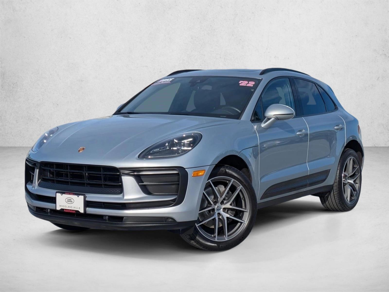 Thumbnail: 2022 Porsche Macan - 1