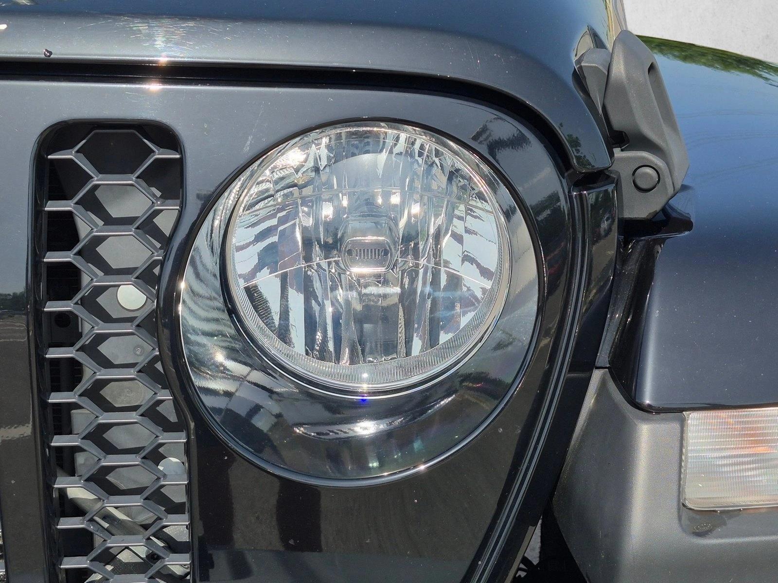 Thumbnail: 2021 Jeep Gladiator - 2