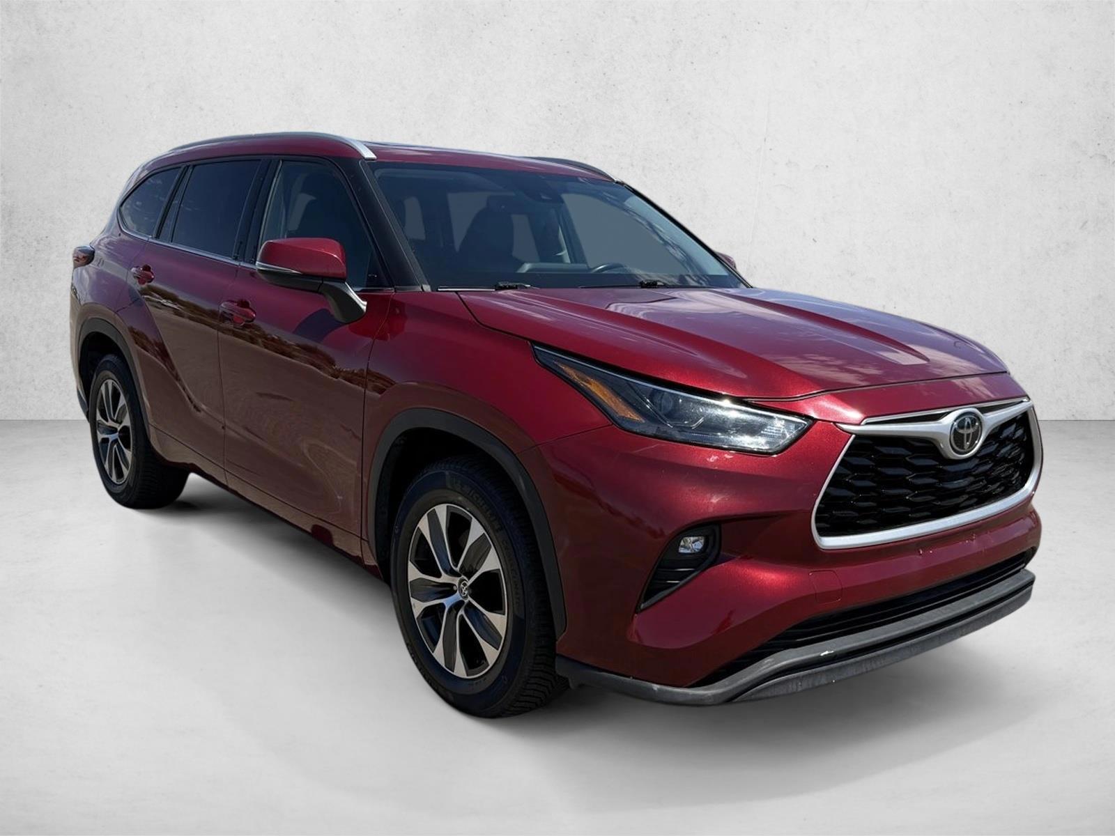 2022 Toyota Highlander XLE - Photo 3