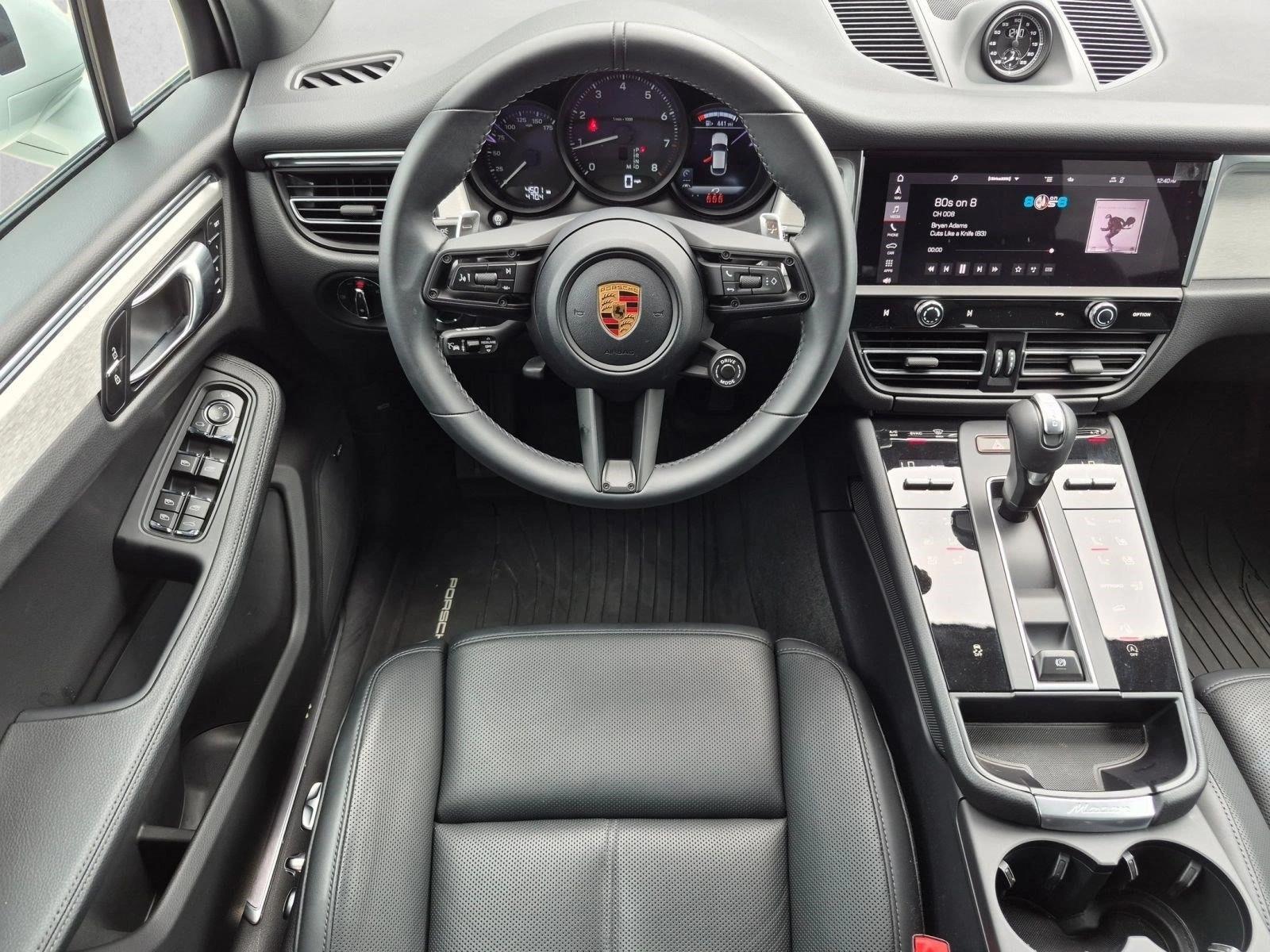 Thumbnail: 2026 Porsche Macan - 3