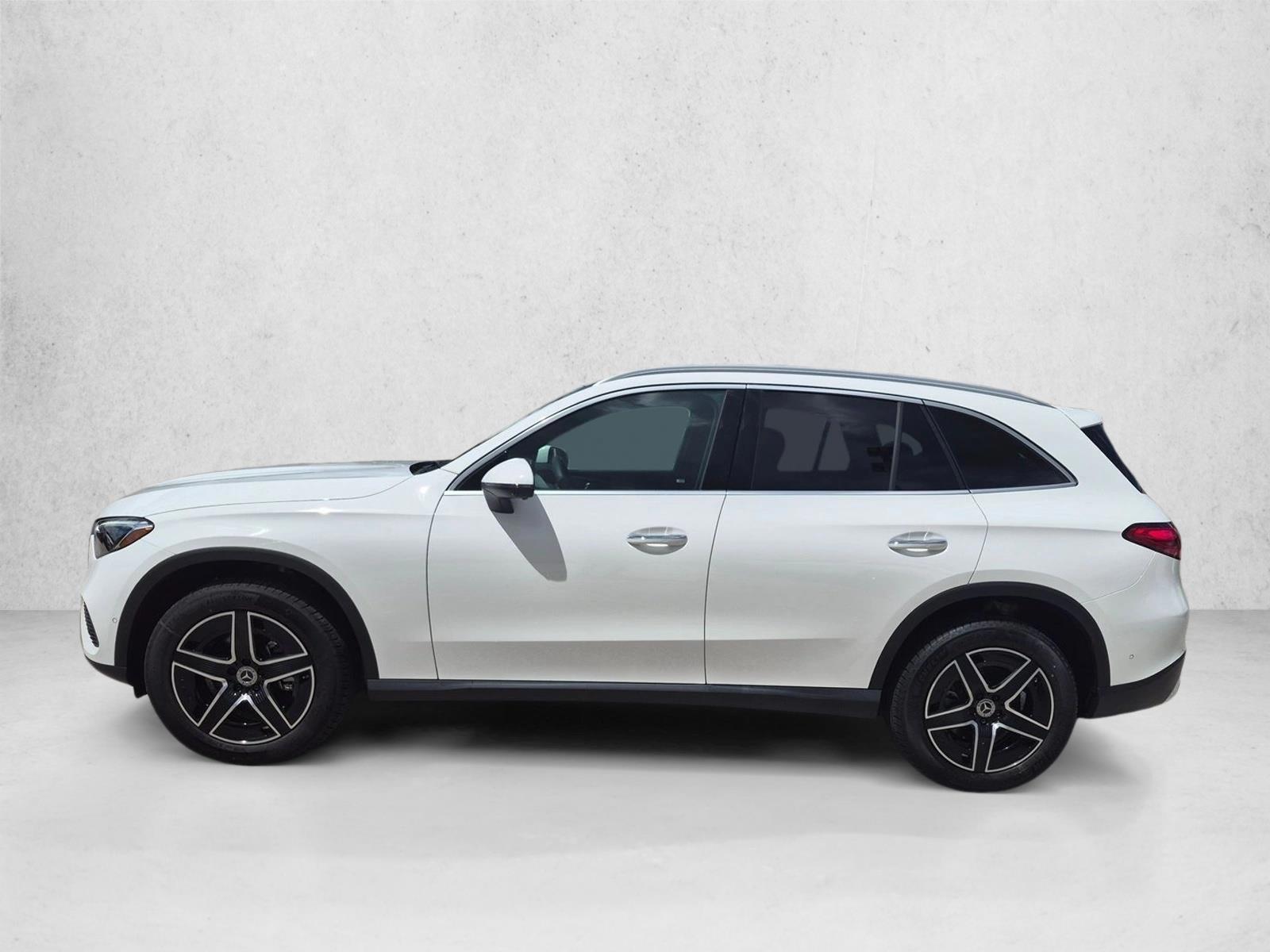 Thumbnail: 2026 Mercedes-Benz GLC - 2