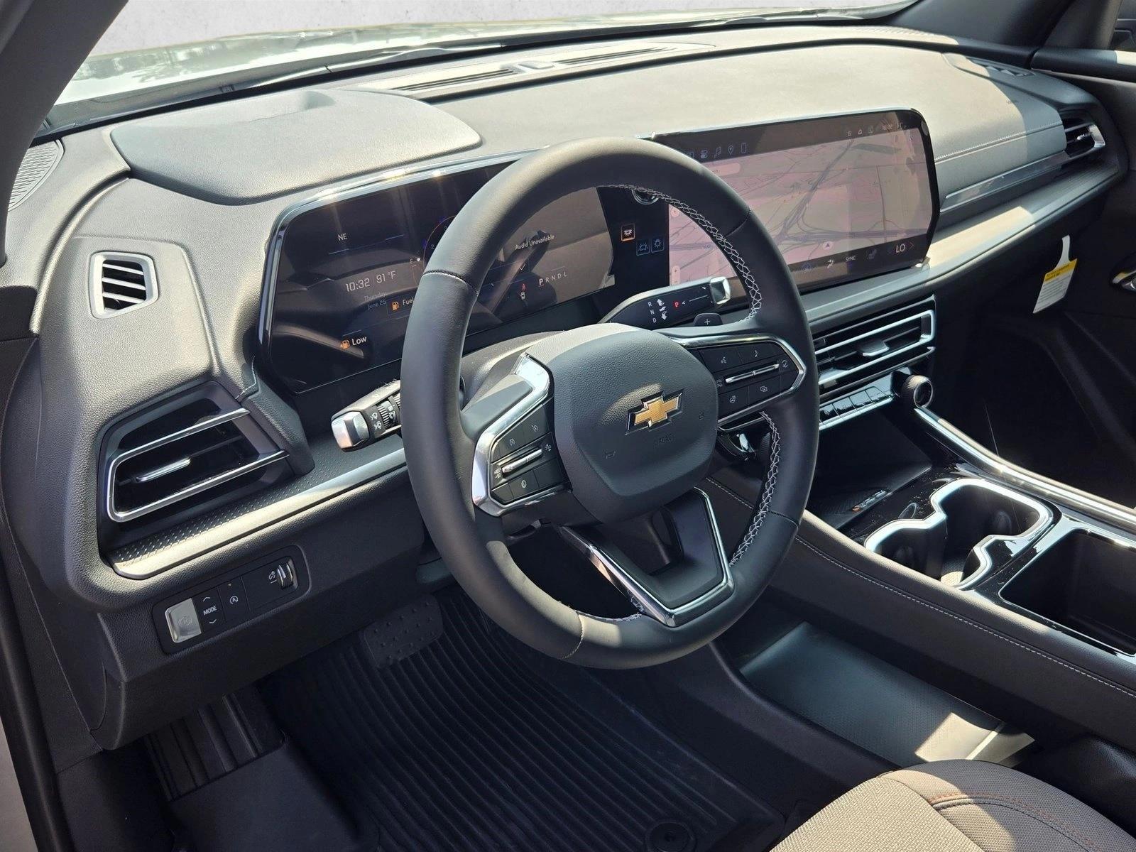 Thumbnail: 2026 Chevrolet Traverse - 3