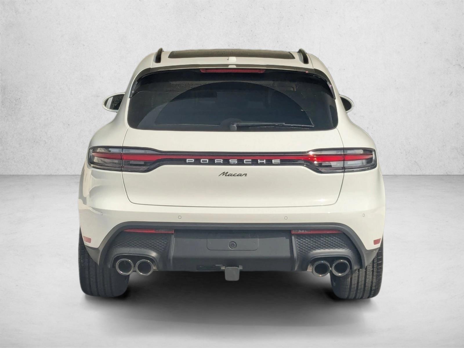 2026 Porsche Macan T - Photo 10